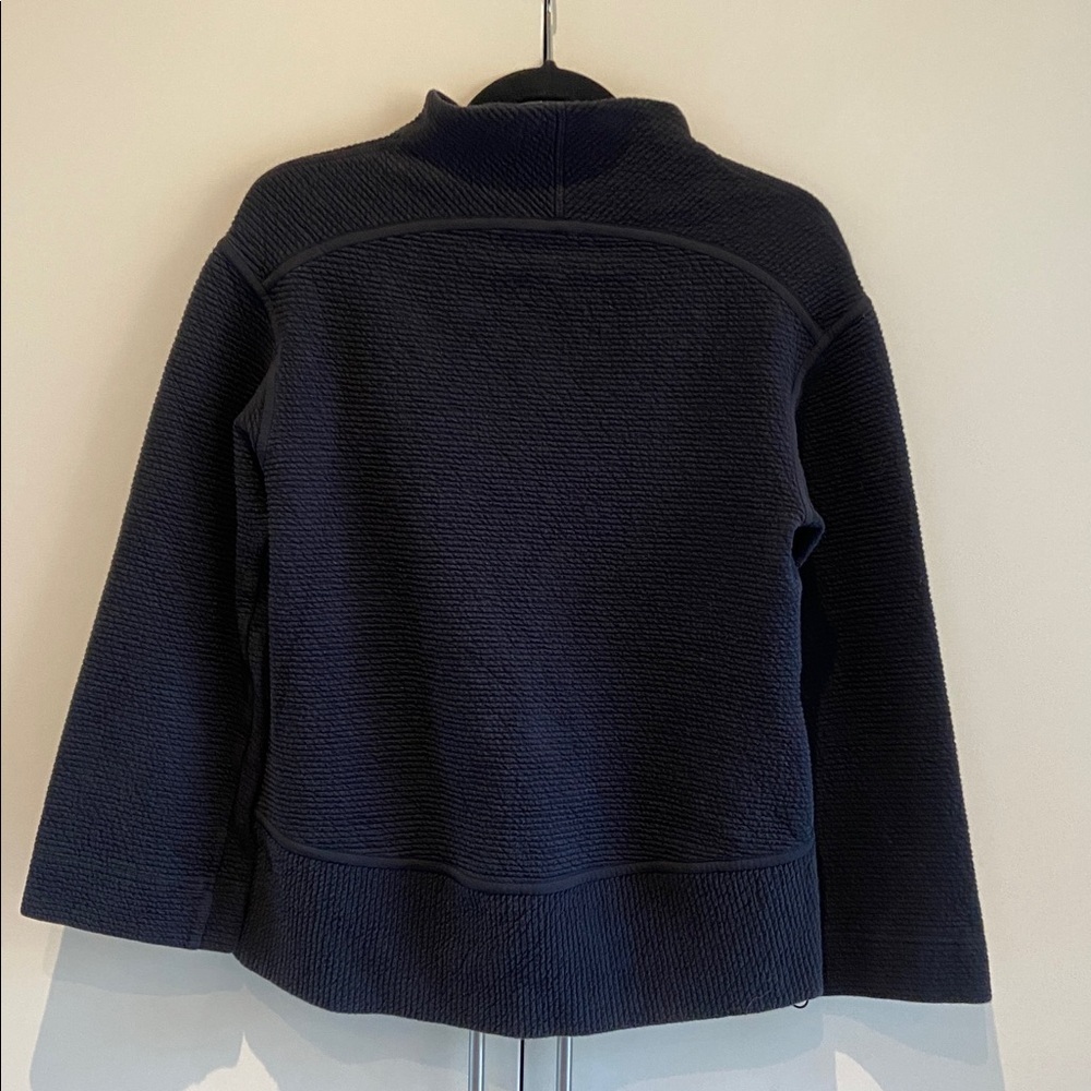 Lululemon On Repeat Mock Neck - Picture 2 of 9